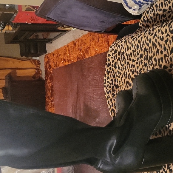 Steve Madden Black Platform Women's Boots - Picture 9 of 9